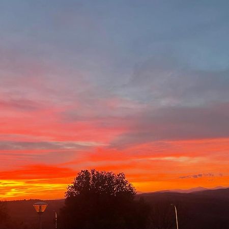 Il Tramonto Apartment Montalcino Luaran gambar